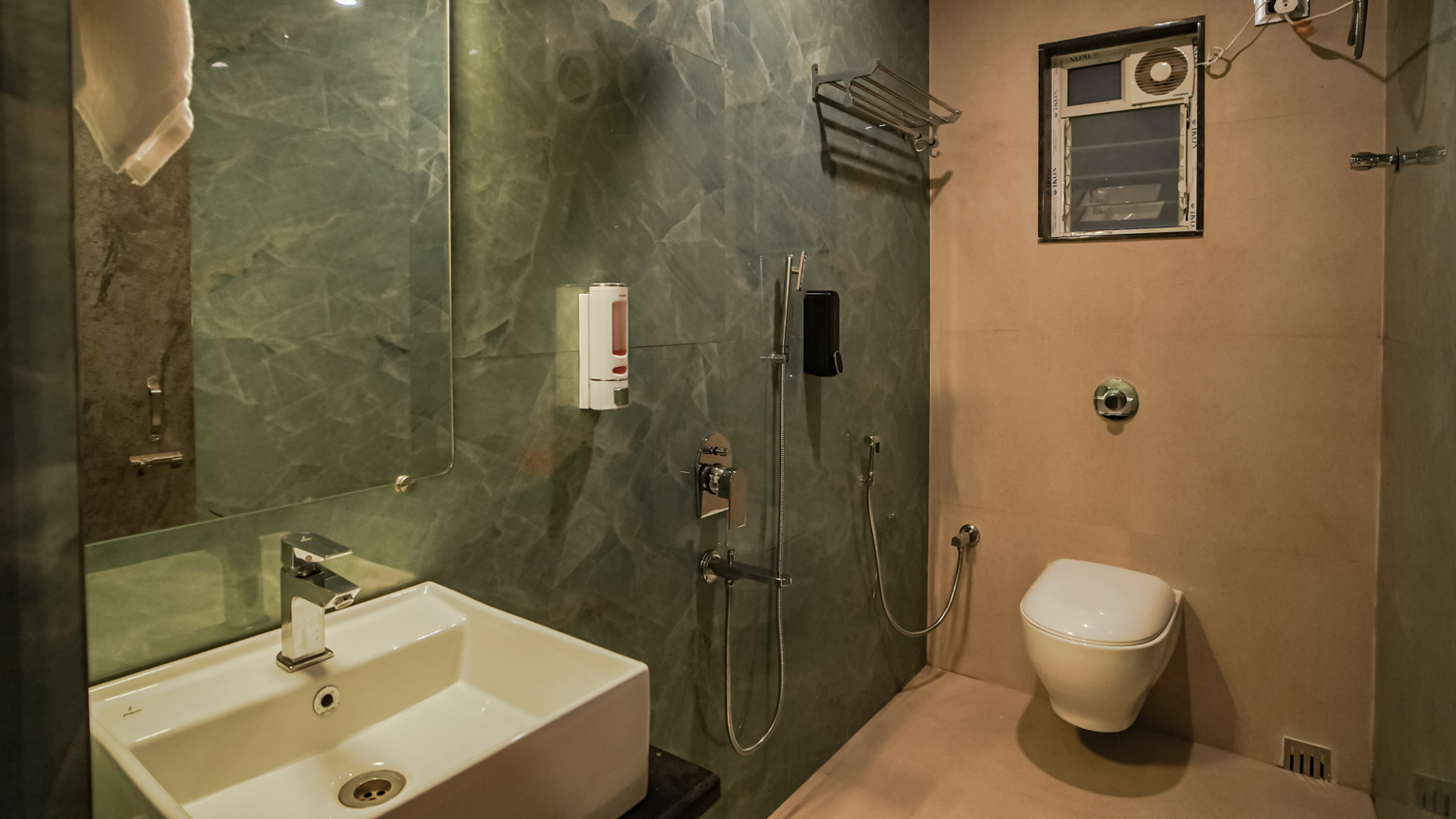 room_dtls_img1