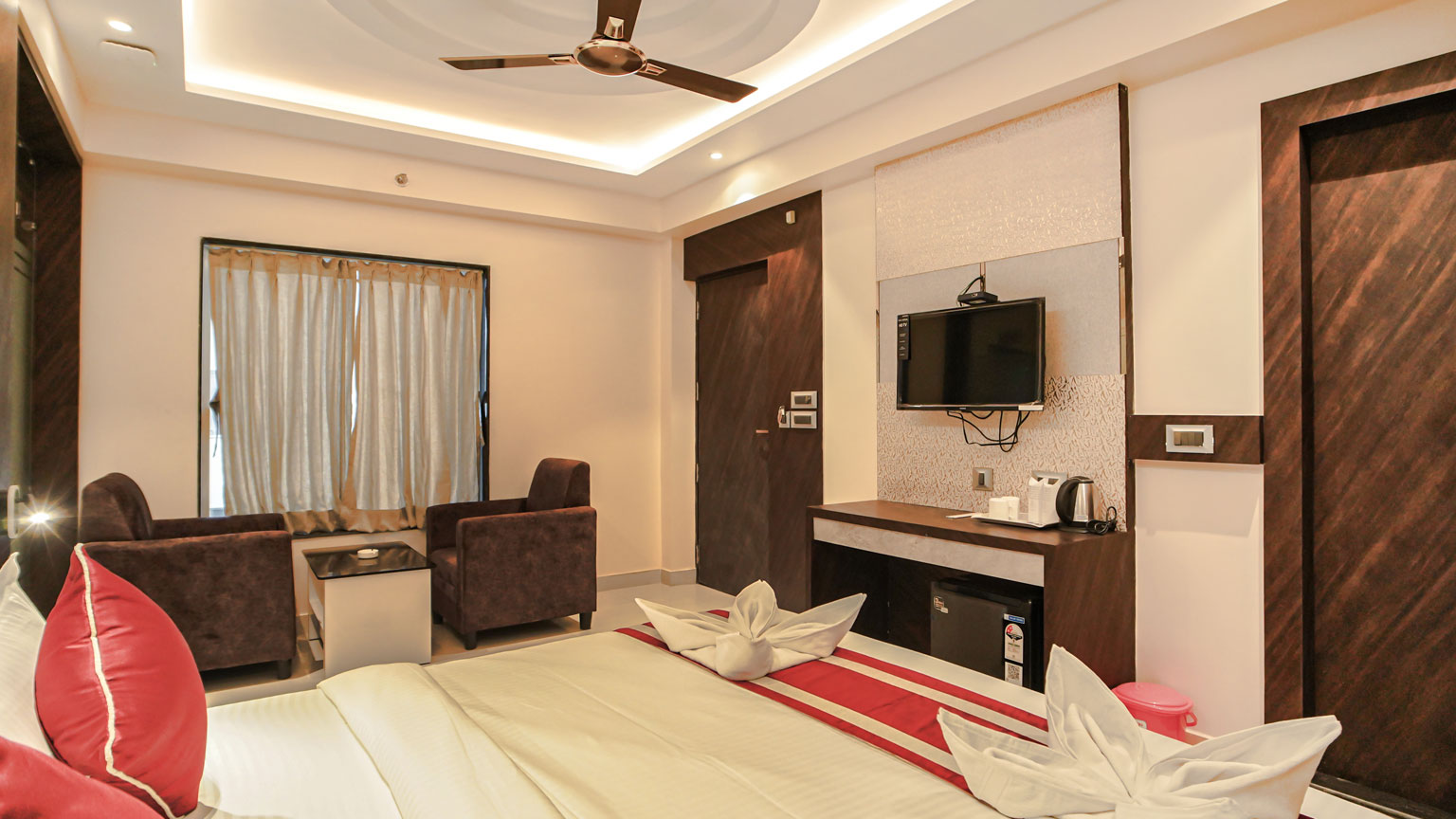 maharani_suit